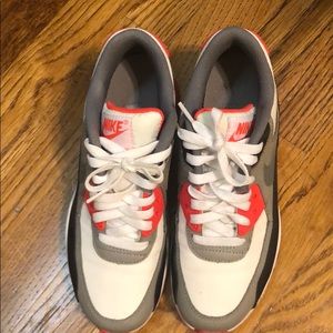 BRAND NEW Nike AirMax Sneakers